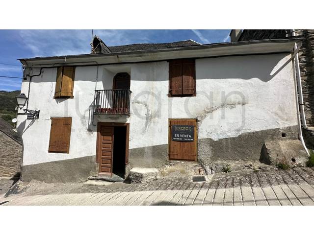 Casa-chalet en Venta en Carrèr Travessia Major, 26, 28, 26 en Arrós