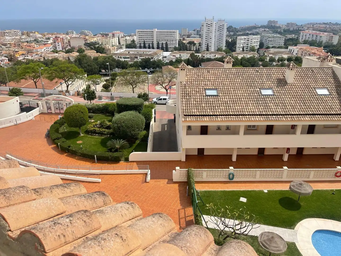 Vista exterior de Piso en venta en Benalmádena con Aire acondicionado, Terraza y Trastero