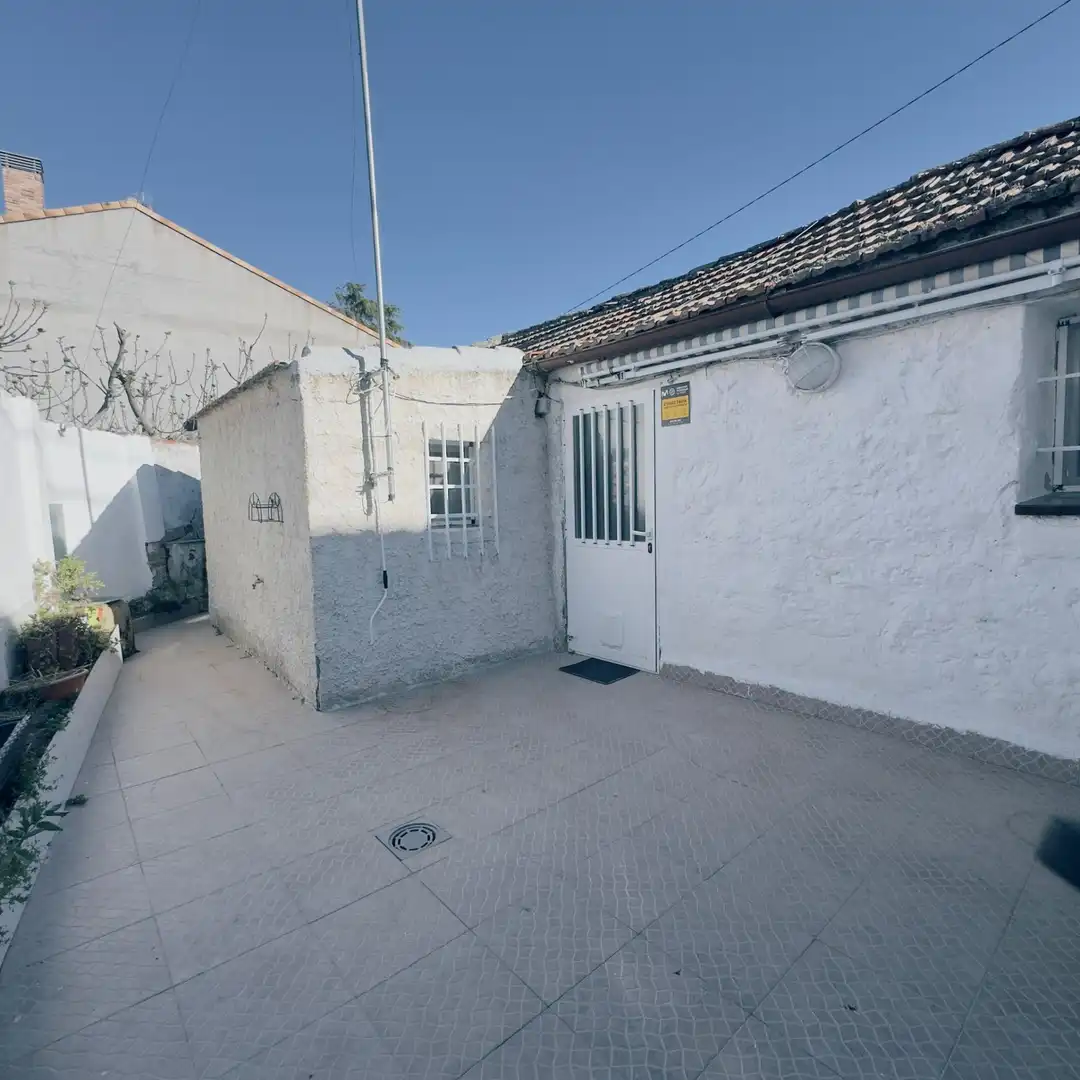Vista exterior de Casa o xalet en venda en Navalagamella amb Traster i Alarma