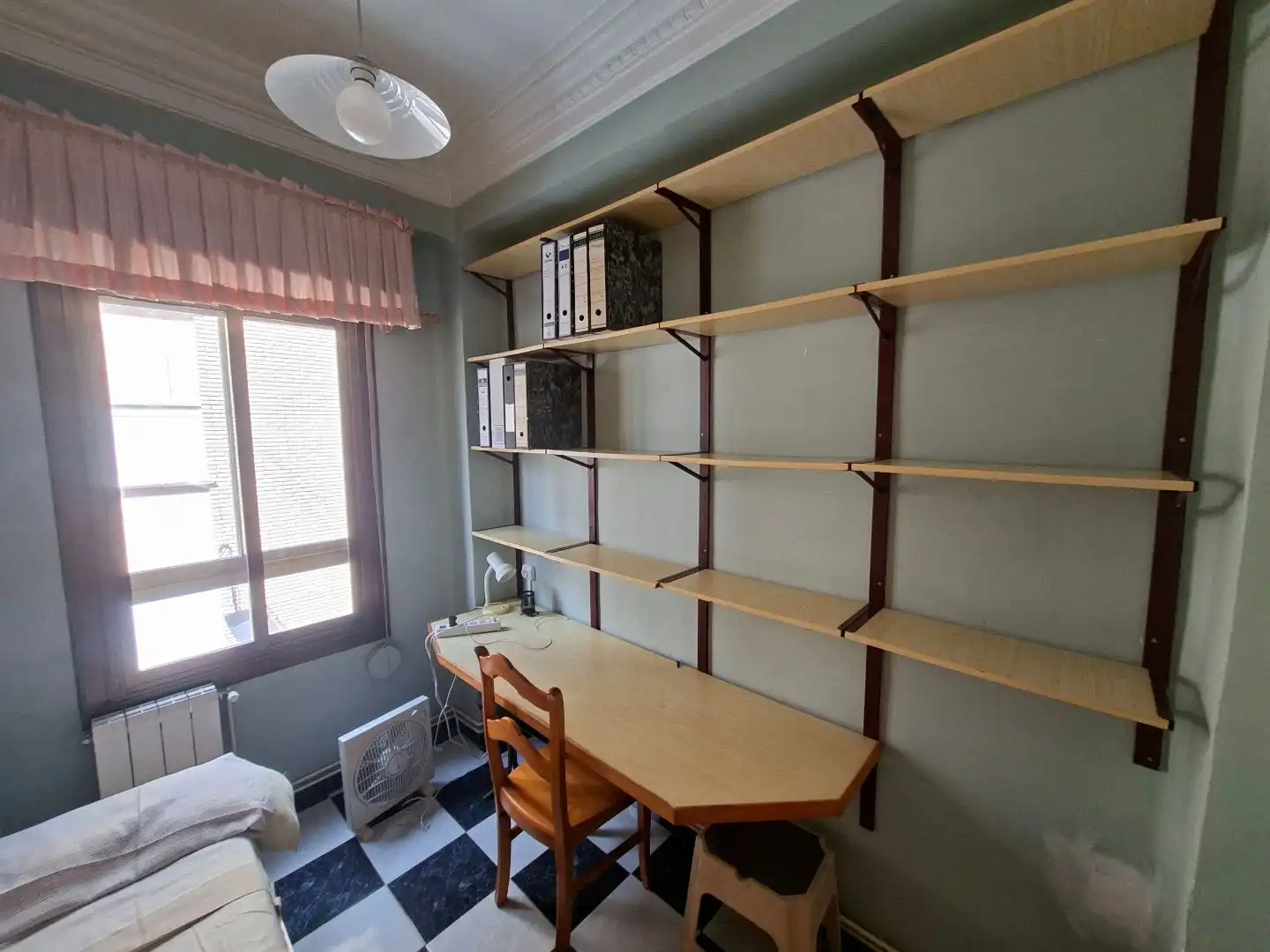 Schlafzimmer von Wohnung zur Miete in  Valencia Capital mit Klimaanlage, Terrasse und Balkon