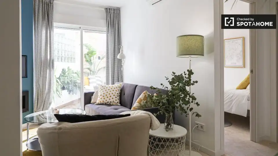 Living room of Flat for rent in Valencia  with Air Conditioner, Heating and Furnished