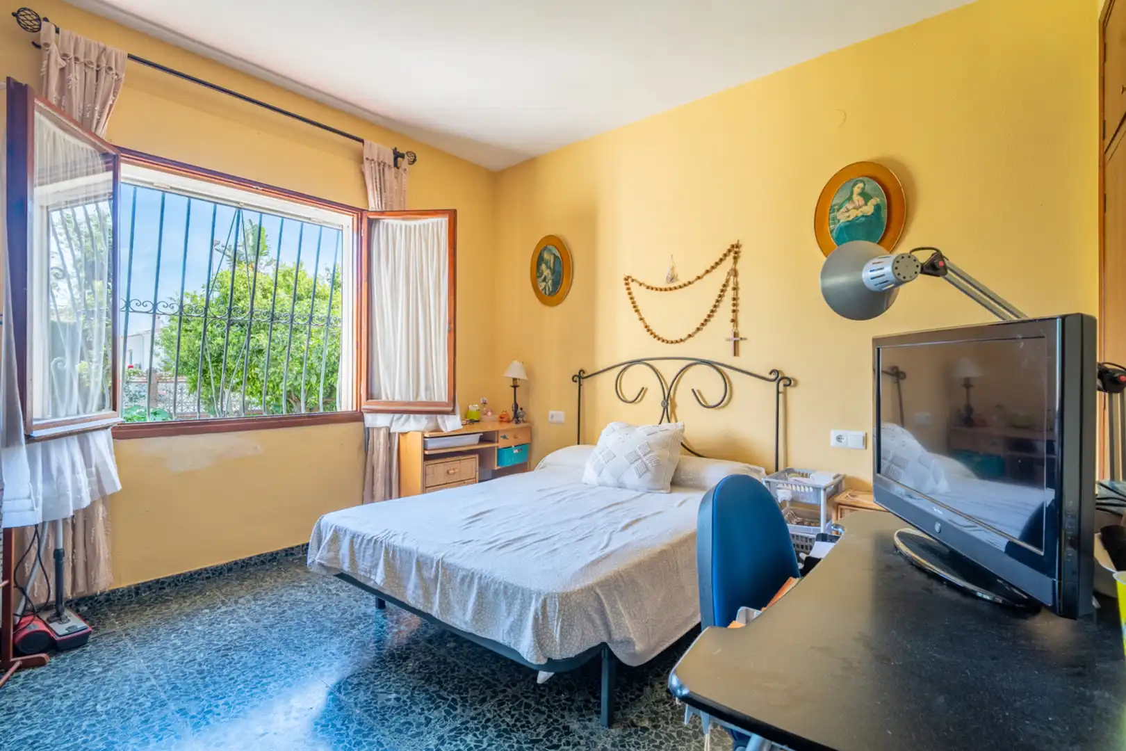 Habitación de Casa o chalet en venta en Rincón de la Victoria con Aire acondicionado, Jardín privado y Terraza