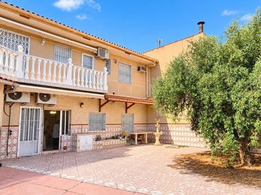 House for sale in Benferri
