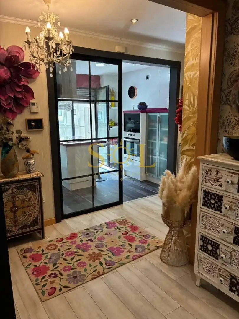 Piso con ascensor en venta en Calle Dos Hermanas, imagen 2