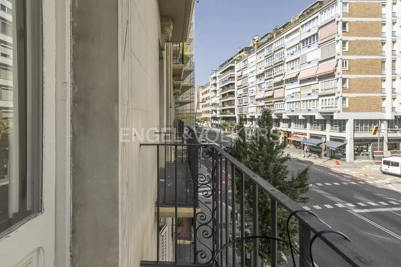Außenansicht von Wohnung zur Miete in Barcelona mit Klimaanlage, Heizung und Balkon