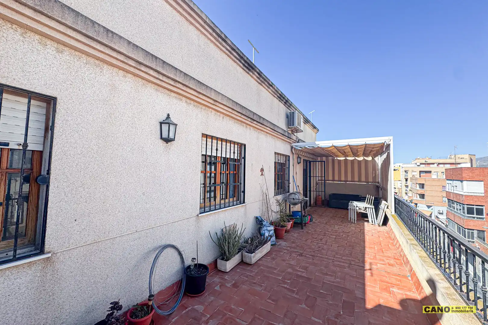 Terrassa de Pis en venda en Almería amb Terrassa i Traster
