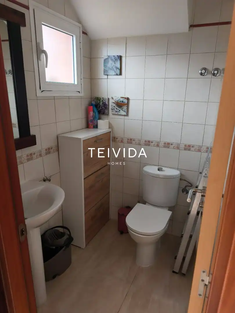 Baño de Casa adosada en venta en Adeje con Aire acondicionado, Terraza y Trastero