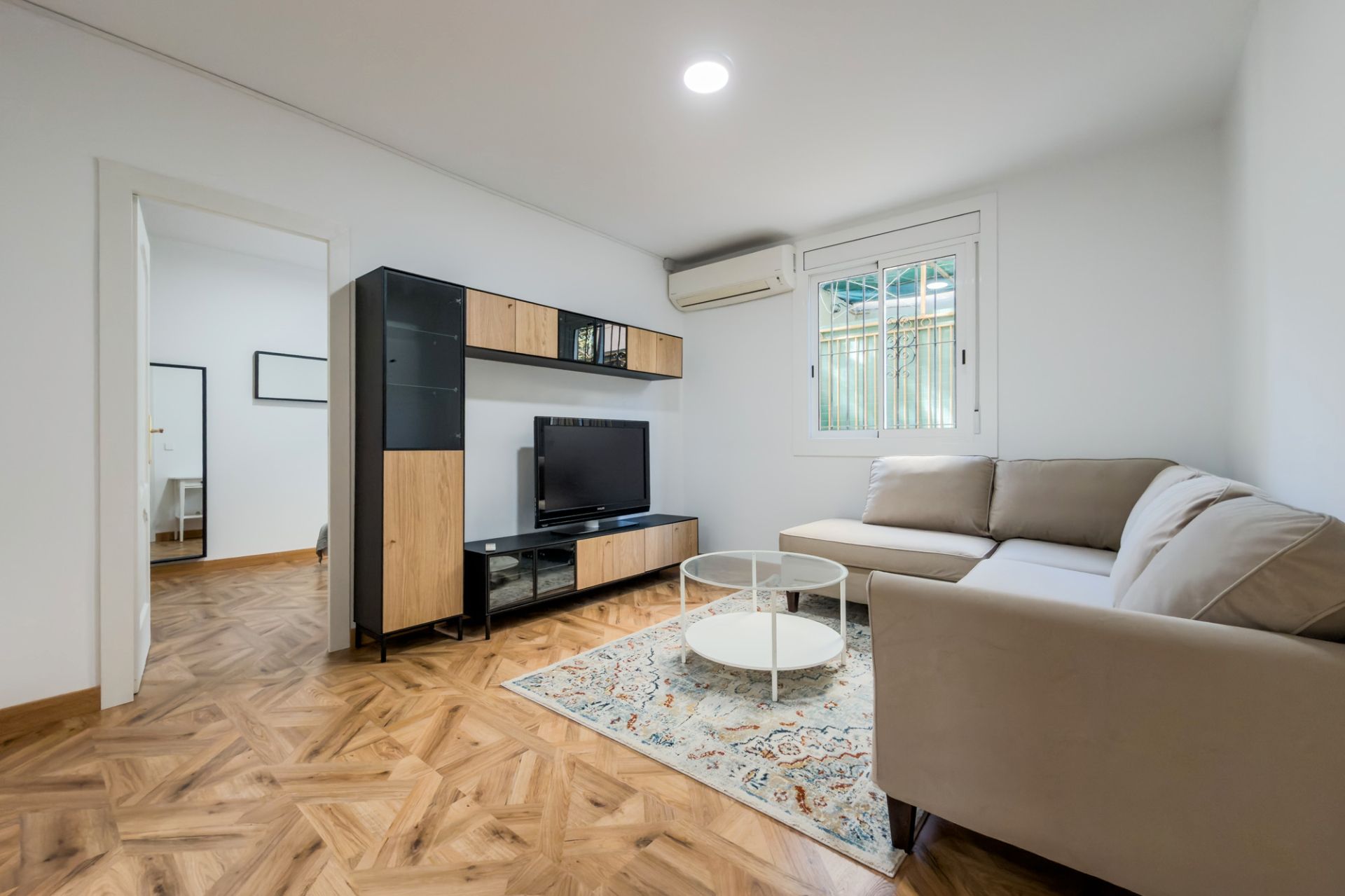 Living room of Flat for sale in  Barcelona Capital  with Air Conditioner, Heating and Parquet flooring
