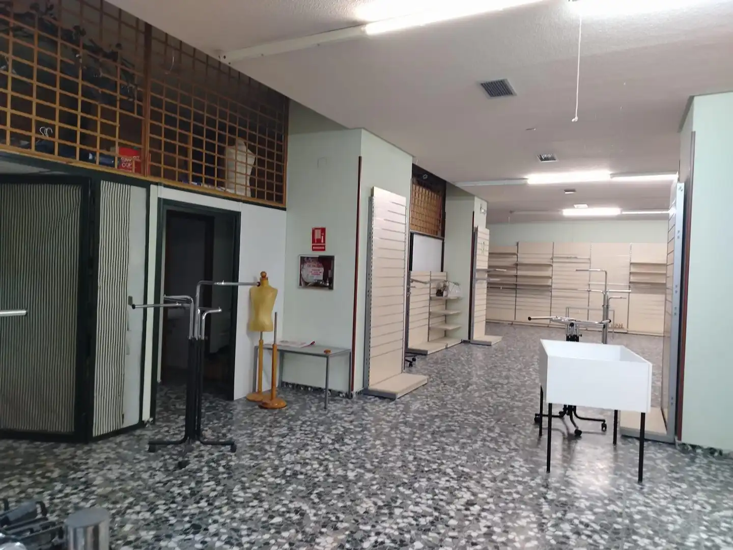 Local comercial de lloguer a Padre Tabernero, imagen 9
