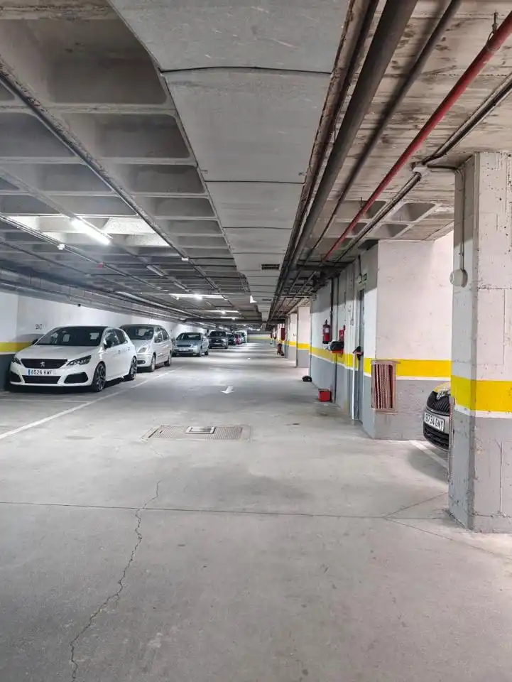 Parking de Piso en venta en Madrid con Aire acondicionado, Calefacción y Parquet