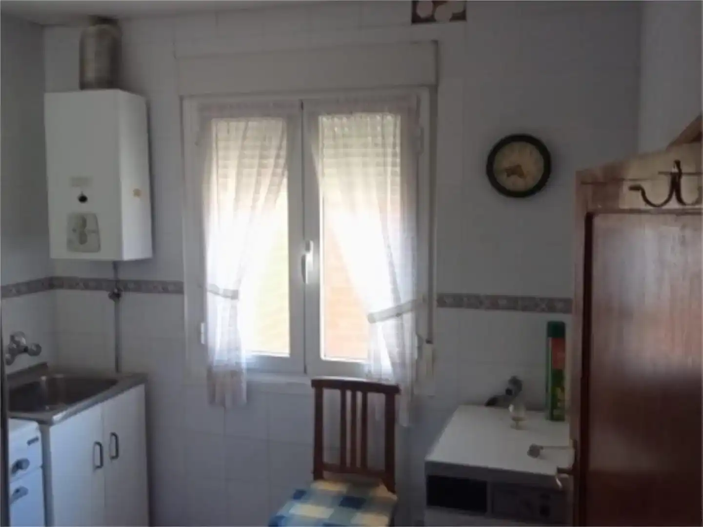Cuina de Casa adosada en venda en Fuentes de Ropel amb Moblat