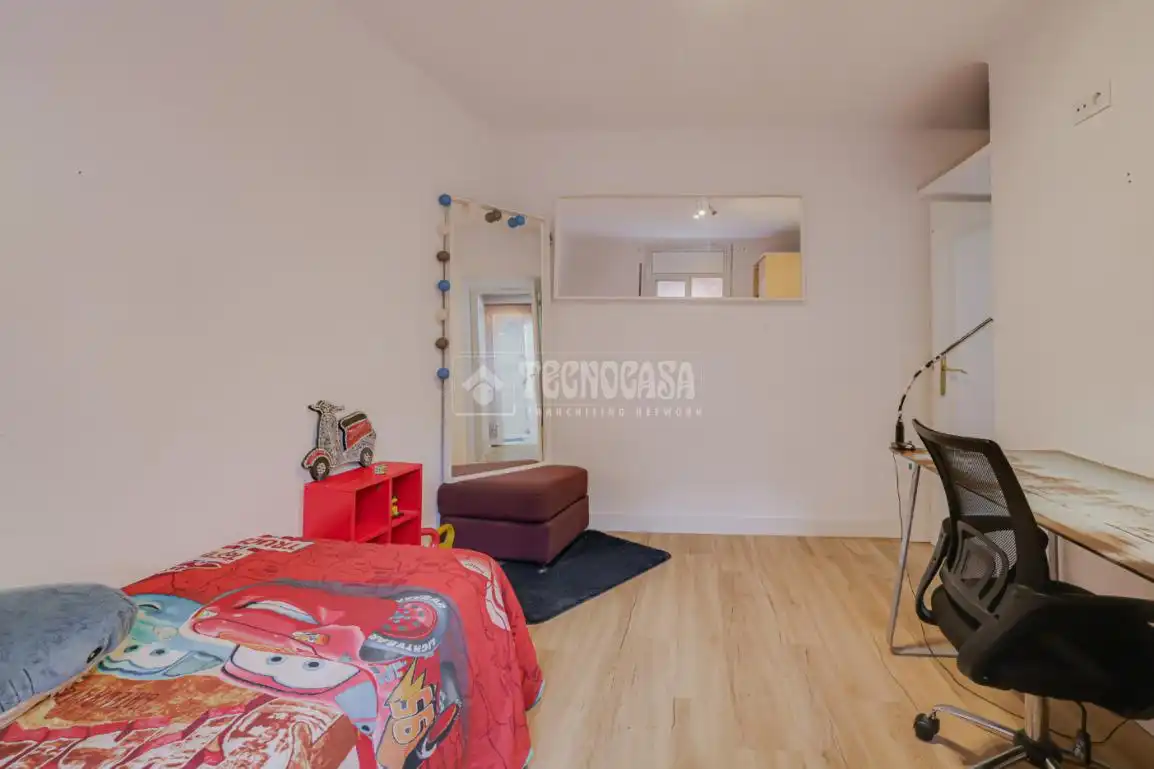 Dormitori de Pis en venda en Sant Feliu de Llobregat amb Calefacció