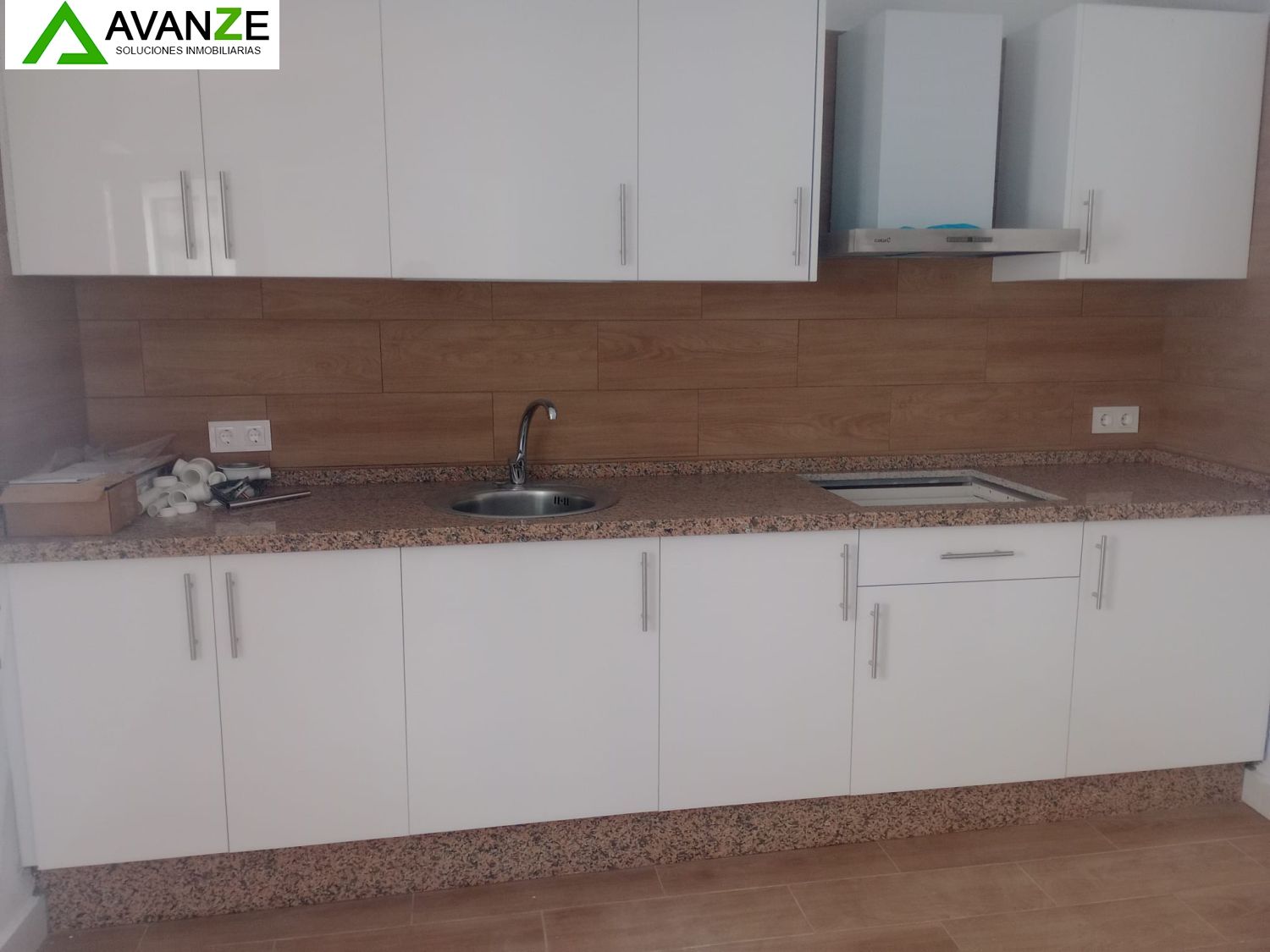 Cuina de Casa o xalet en venda en Mérida amb Aire condicionat