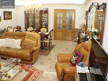 Casa amb balcó en venda a Feria