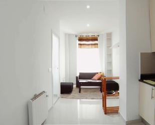 Bedroom of Apartment to share in  Madrid Capital  with Air Conditioner, Heating and Terrace