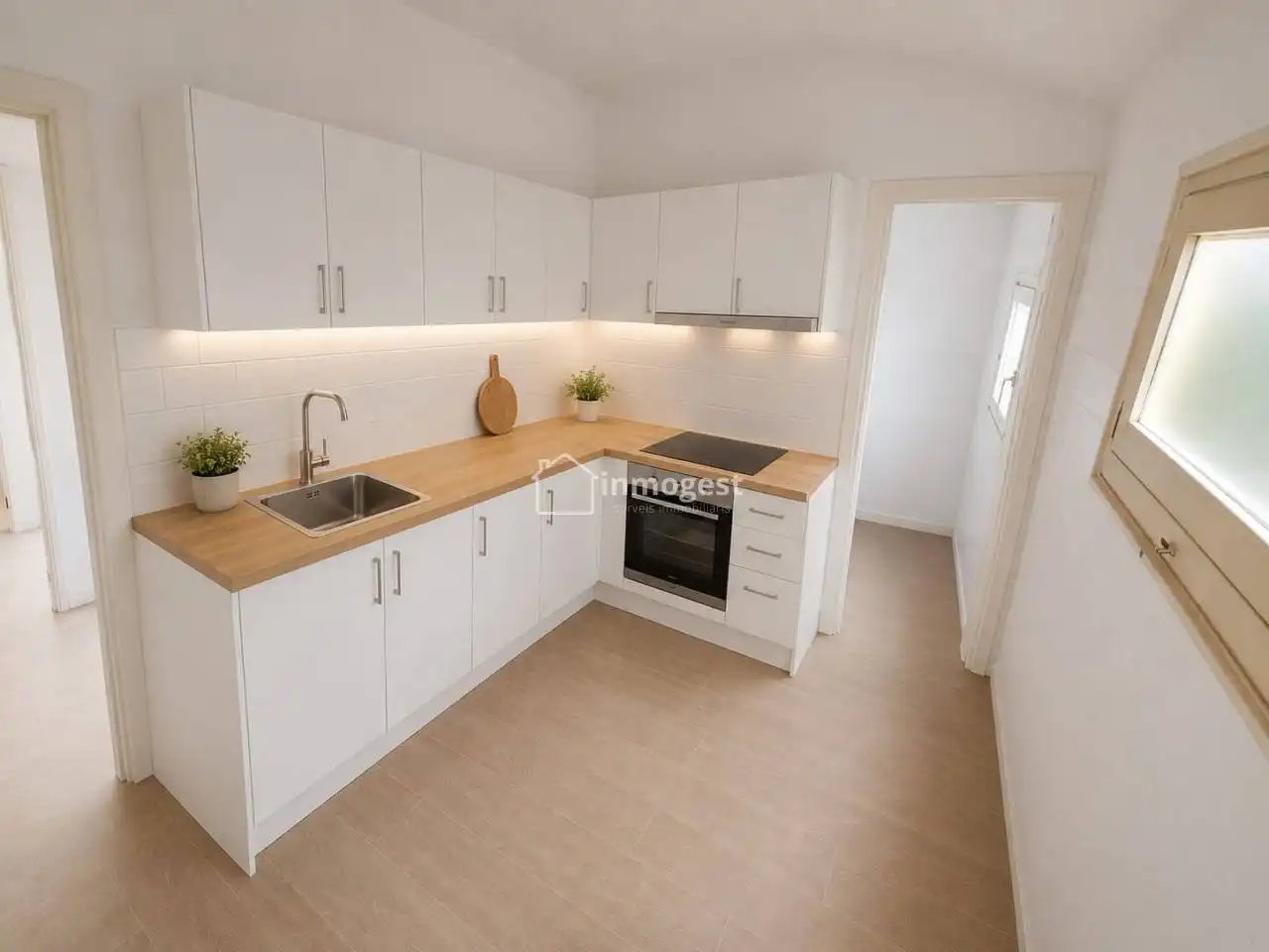 Kitchen of Flat for sale in Anglès  with Balcony