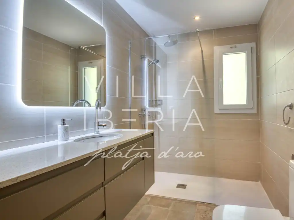 Casa amb piscina en venda a Carrer Siena 12, imagen 24