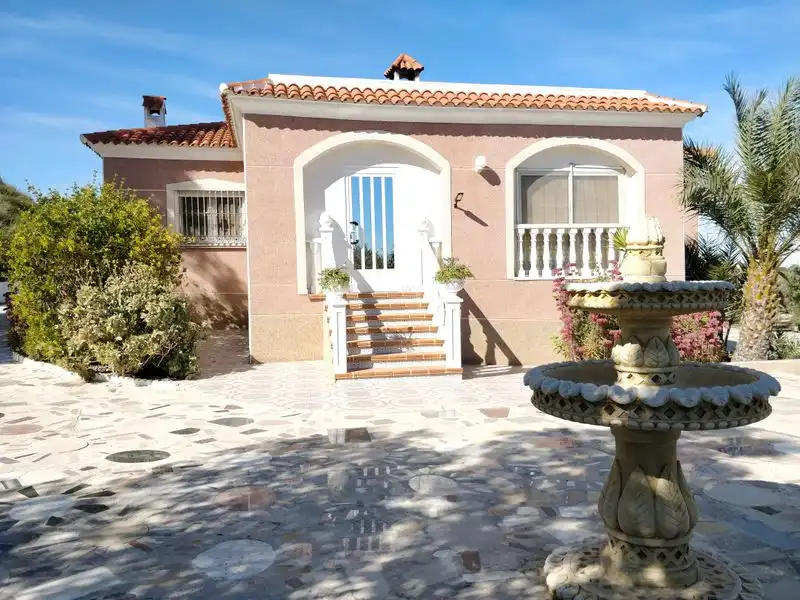 Außenansicht von Haus oder Chalet zum Verkauf in Murcia mit Klimaanlage, Heizung und Privatgarten