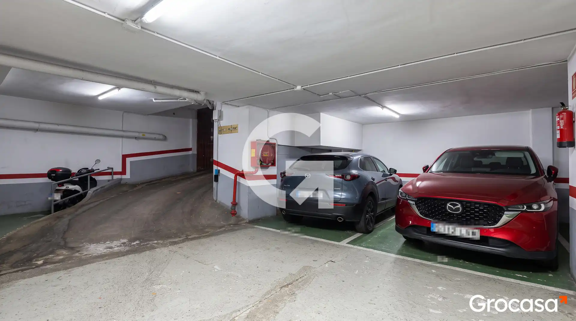 Parking de Piso en venta en Barcelona con Aire acondicionado, Calefacción y Horno