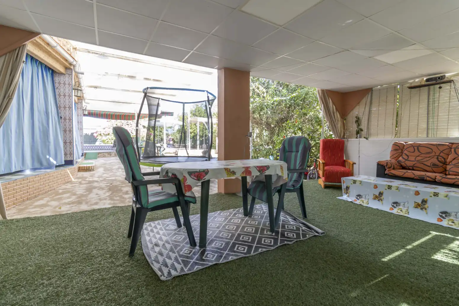 Terrasse von Haus oder Chalet zum Verkauf in Espartinas mit Klimaanlage, Terrasse und Schwimmbad