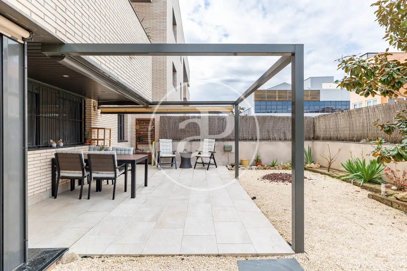 Terrasse von Wohnung zum Verkauf in Esplugues de Llobregat mit Klimaanlage, Heizung und Privatgarten