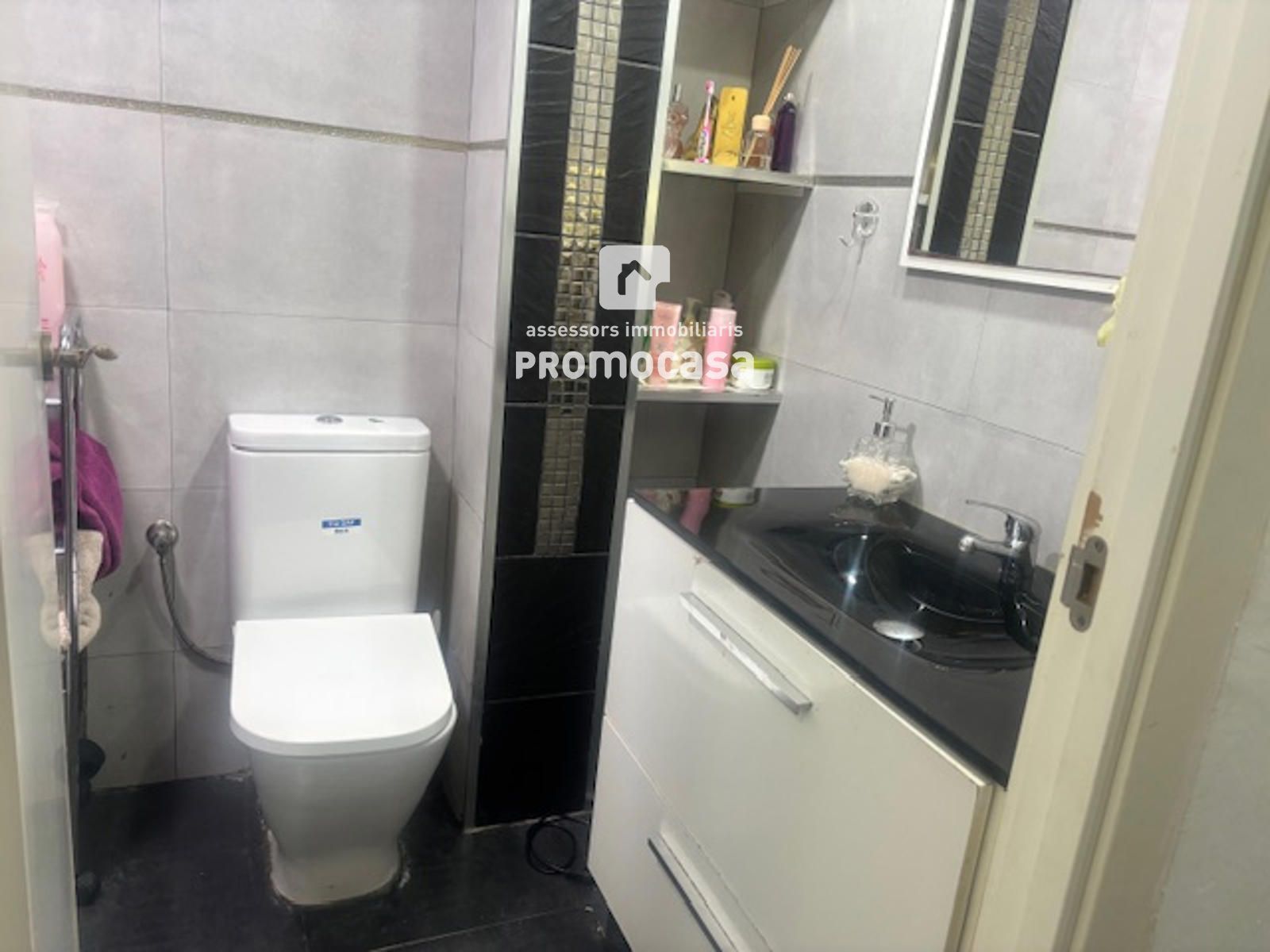 Badezimmer von Wohnung zum Verkauf in Badia del Vallès mit Klimaanlage, Heizung und Terrasse