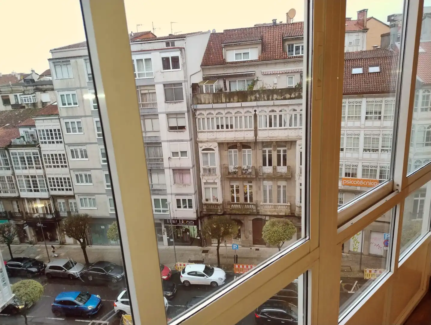 Exterior view of Flat for rent in Santiago de Compostela   with Heating, Furnished and Oven