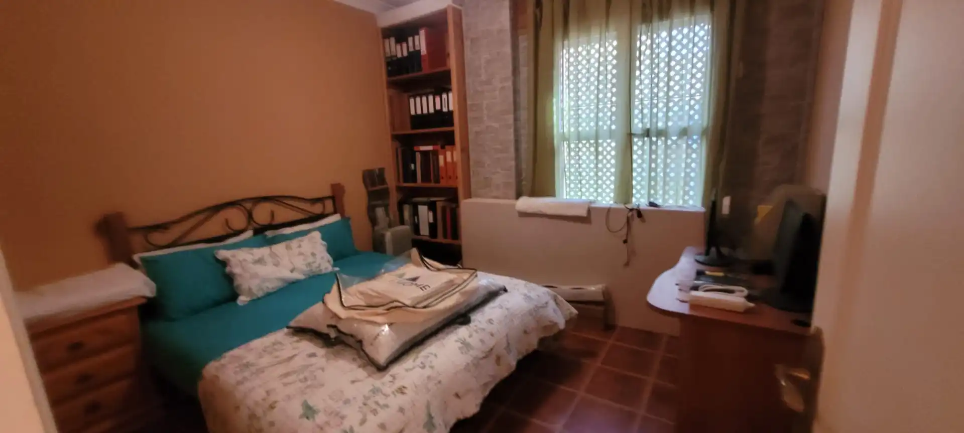 Dormitori de Casa adosada en venda en Los Barrios amb Aire condicionat, Jardí privat i Terrassa