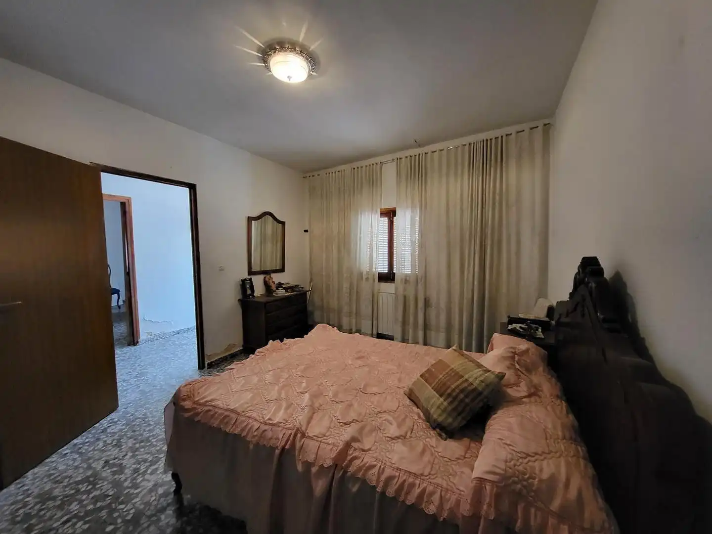 Casa amb terrassa en venda a Sisante, imagen 2