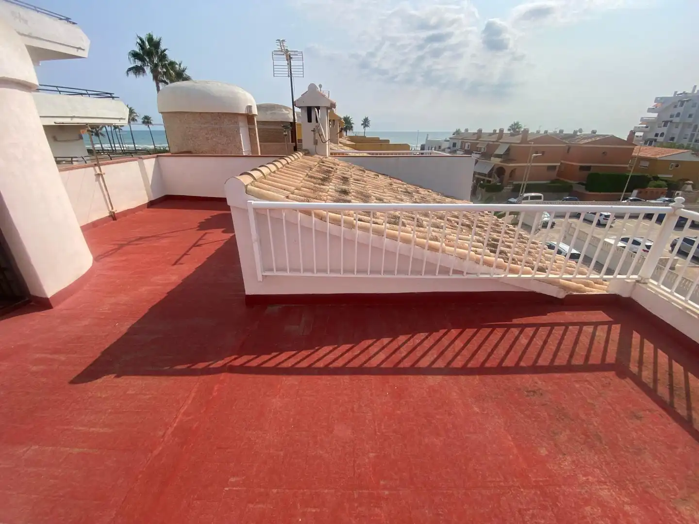 Terrasse von Einfamilien-Reihenhaus zum Verkauf in Xeraco mit Terrasse, Balkon und Gemeinschaftspool