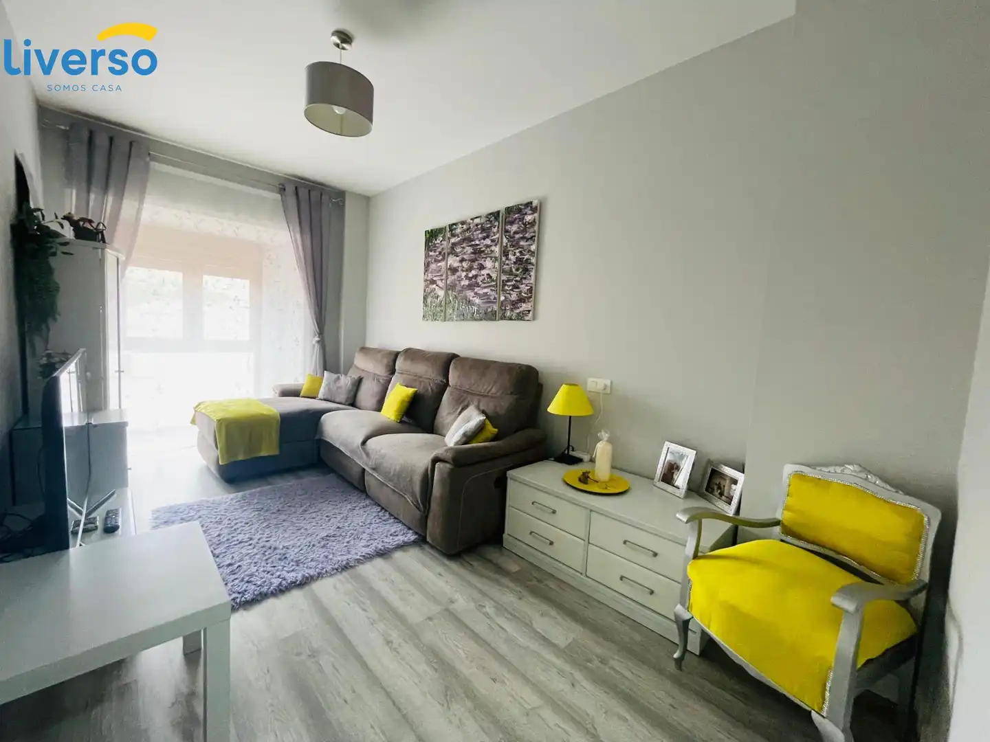 Sala de estar de Casa o chalet en venta en Valdezate con Terraza, Trastero y Amueblado