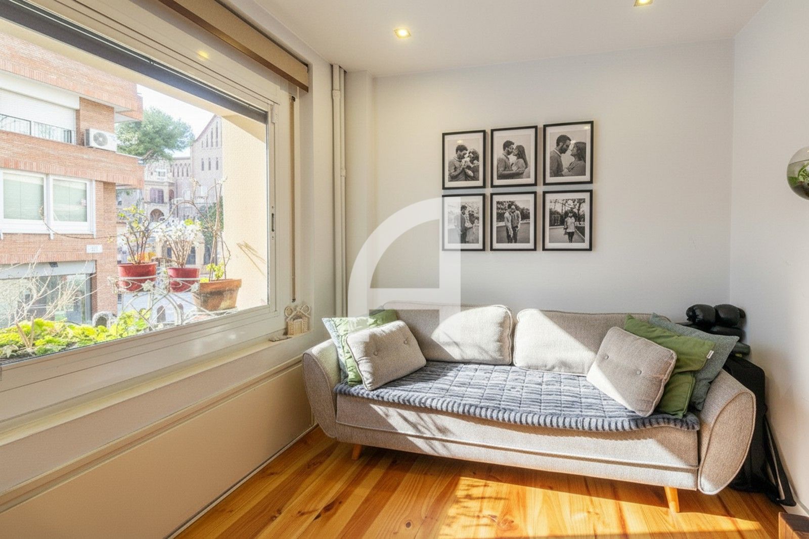 Sala de estar de Dúplex en venta en  Barcelona Capital con Aire acondicionado, Calefacción y Parquet