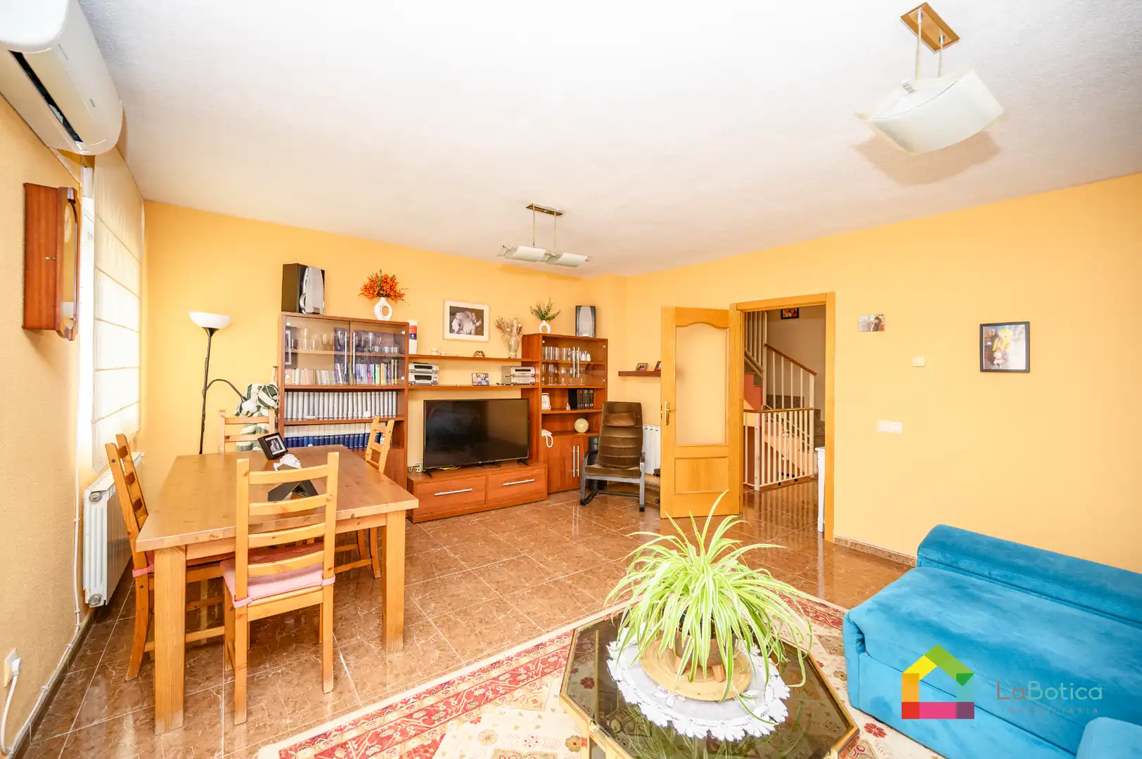 Living room of Detached homes for sale in Esquivias  with Air Conditioner, Heating and Balcony
