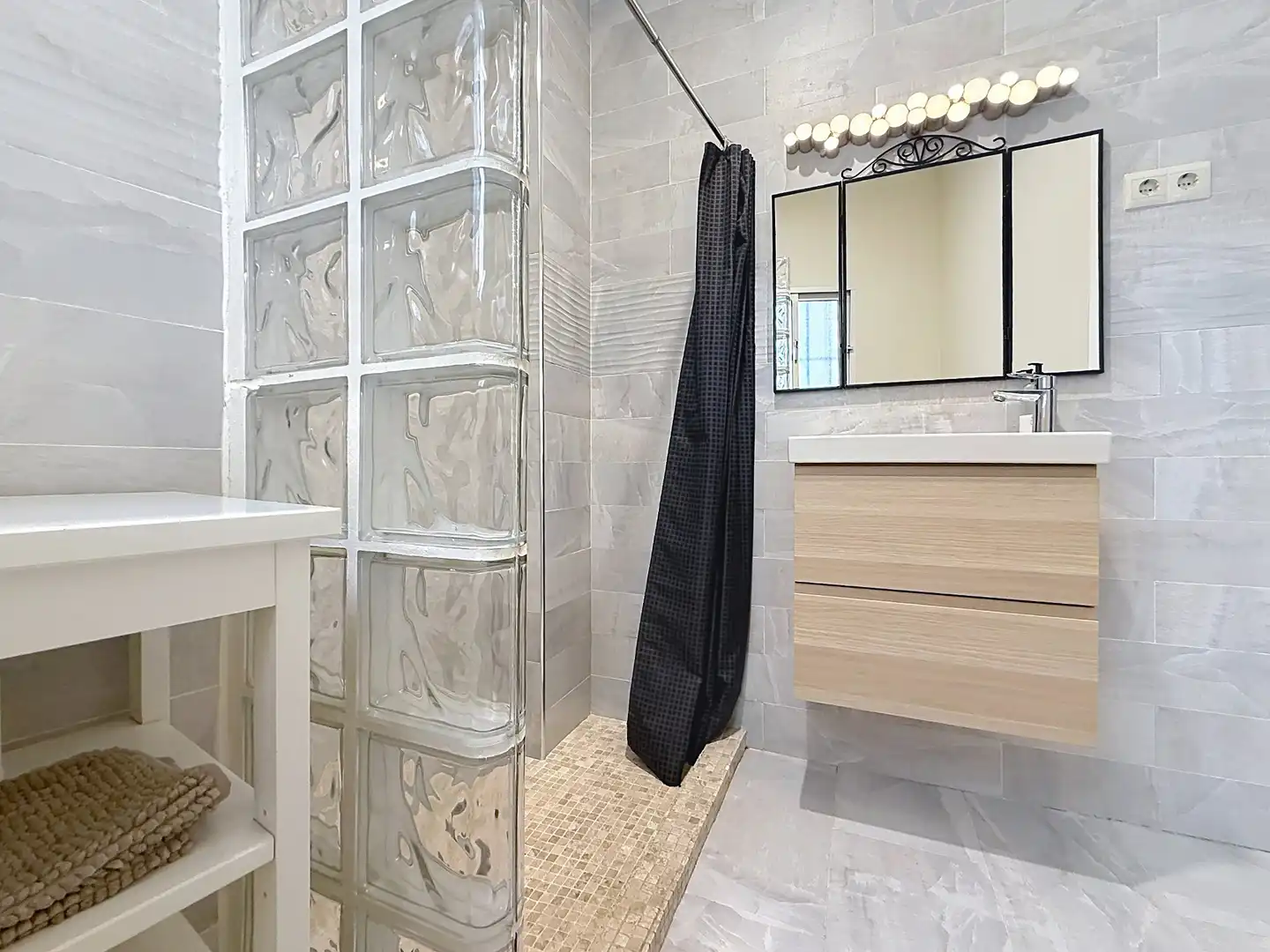Bathroom of Houses for rent in Málaga  with Air Conditioner, Terrace and Furnished