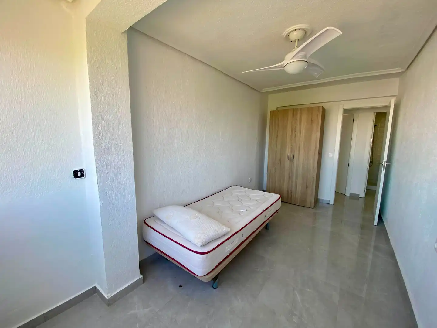Schlafzimmer von Wohnung zum Verkauf in Alicante / Alacant