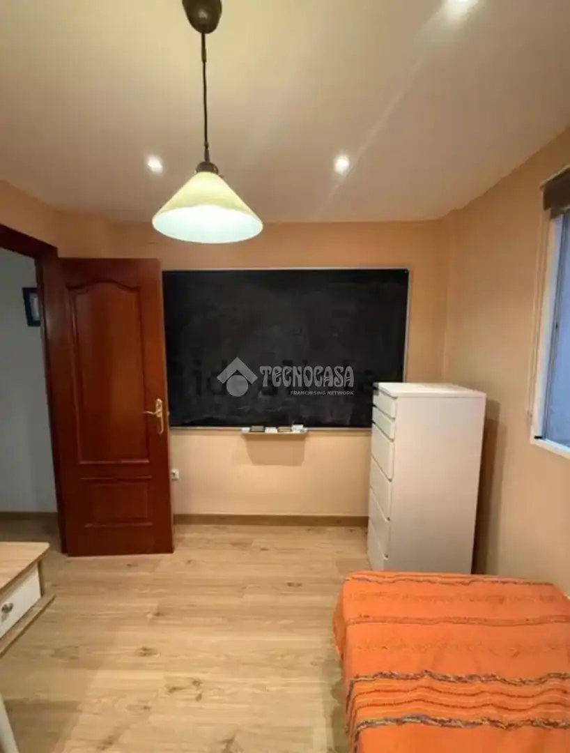 Habitación de Piso en venta en Granada con Aire acondicionado, Amueblado y Balcón