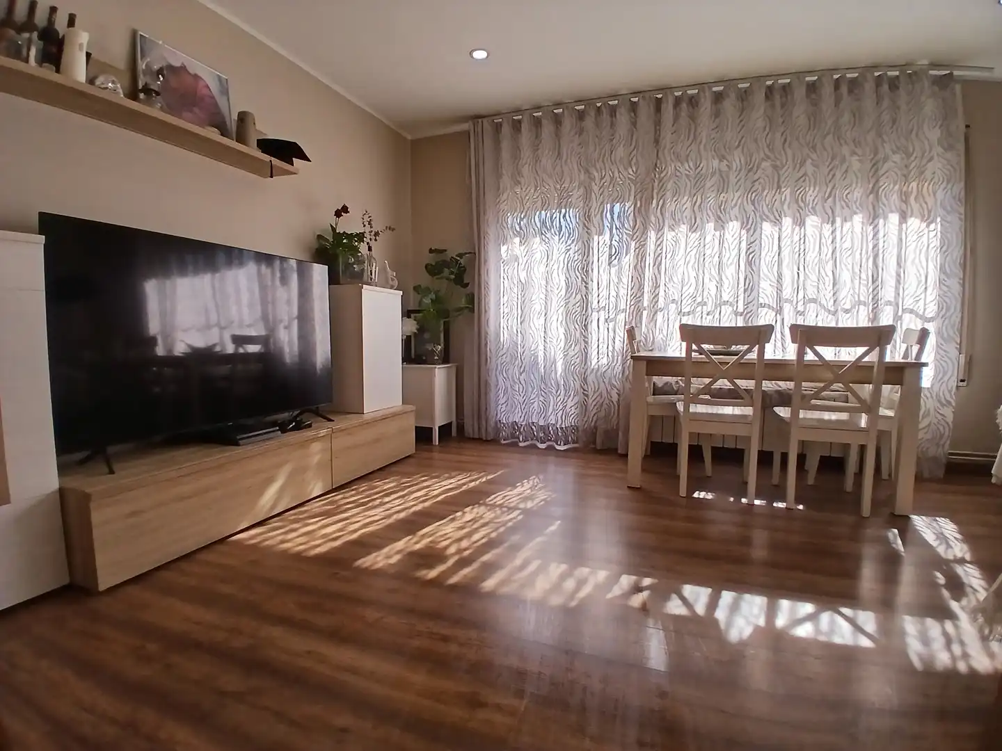 Wohnzimmer von Erdgeschoss zum Verkauf in Santa Perpètua de Mogoda mit Klimaanlage, Heizung und Terrasse