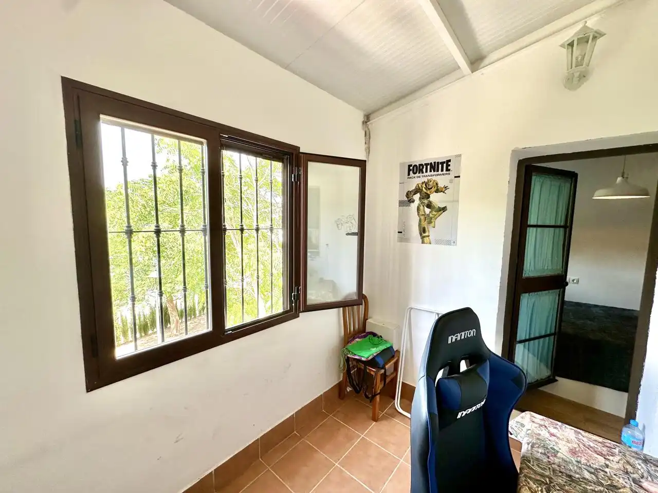 Casa adosada en venda en Sierra de Yeguas amb Terrassa