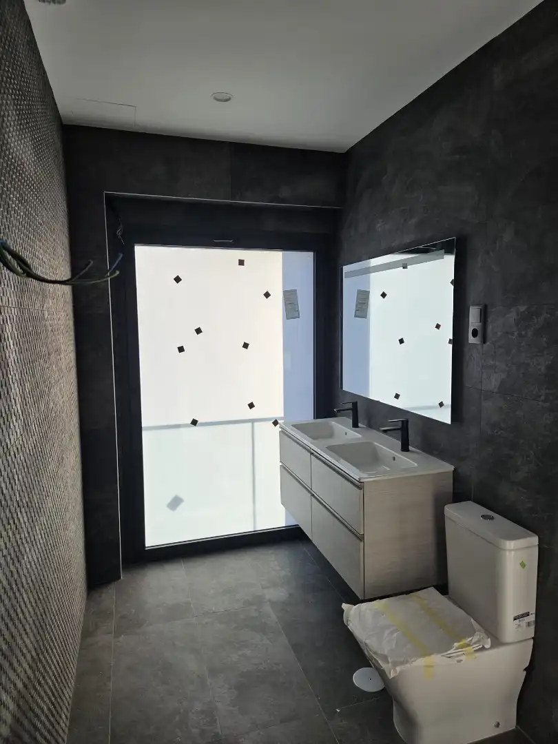 Bany de Casa o xalet en venda en Málaga amb Aire condicionat, Terrassa i Piscina