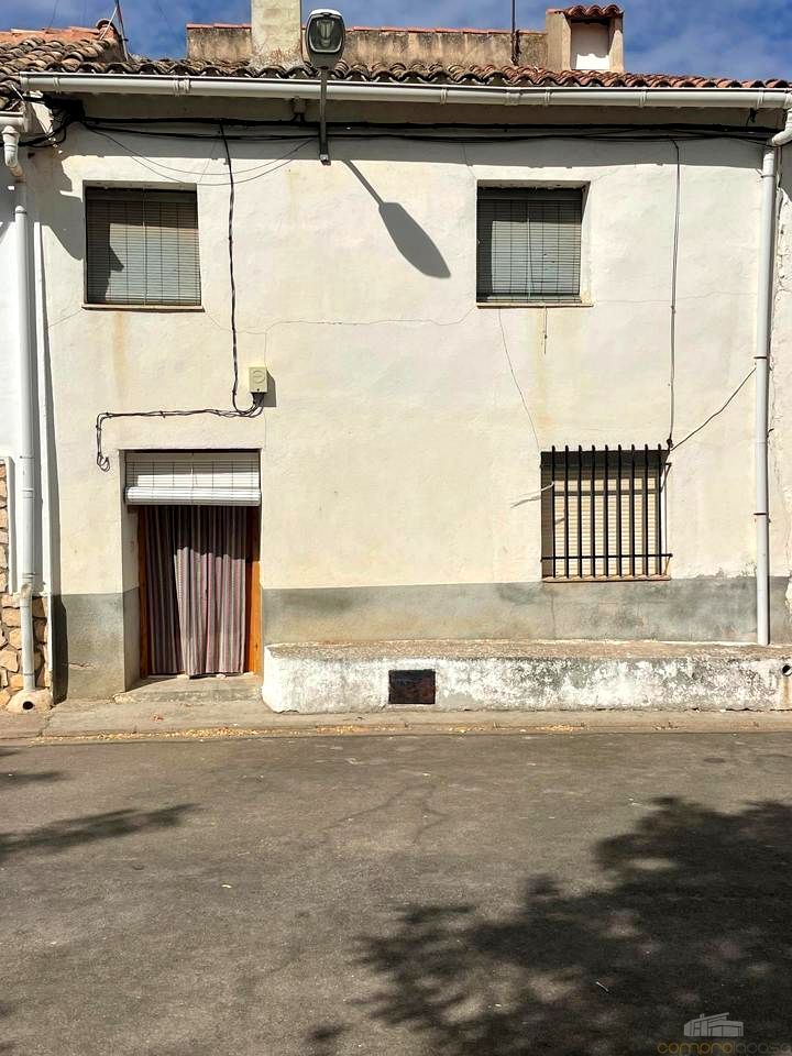 Vista exterior de Casa o xalet en venda en Torrejoncillo del Rey amb Jardí privat