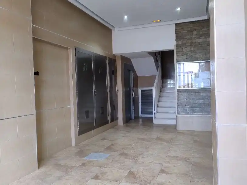 Apartament amb ascensor de lloguer a Avenida Alcalde Francisco Conejero Bas 1, imagen 2
