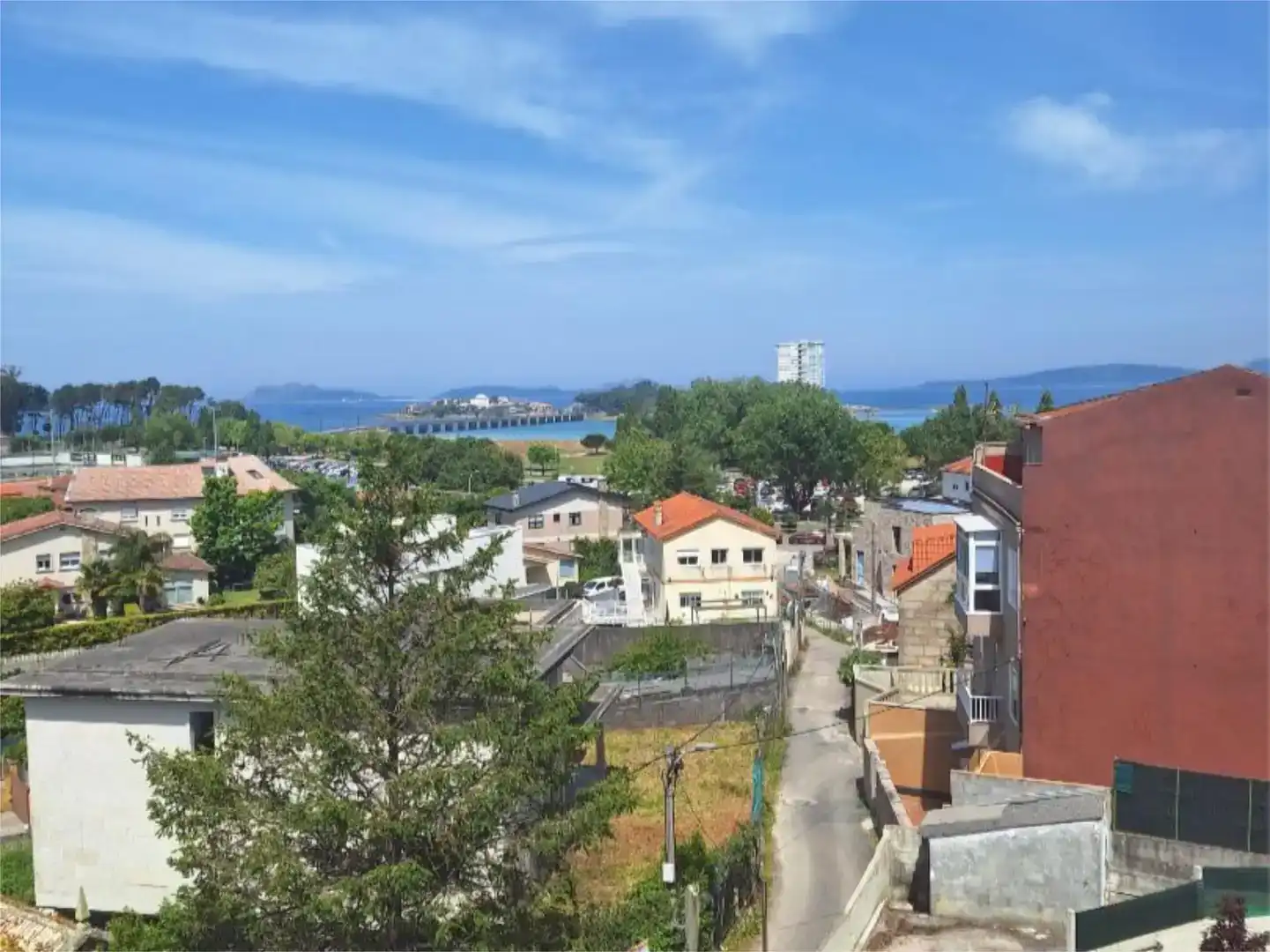 Flat for rent in Vigo   with Furnished and Balcony