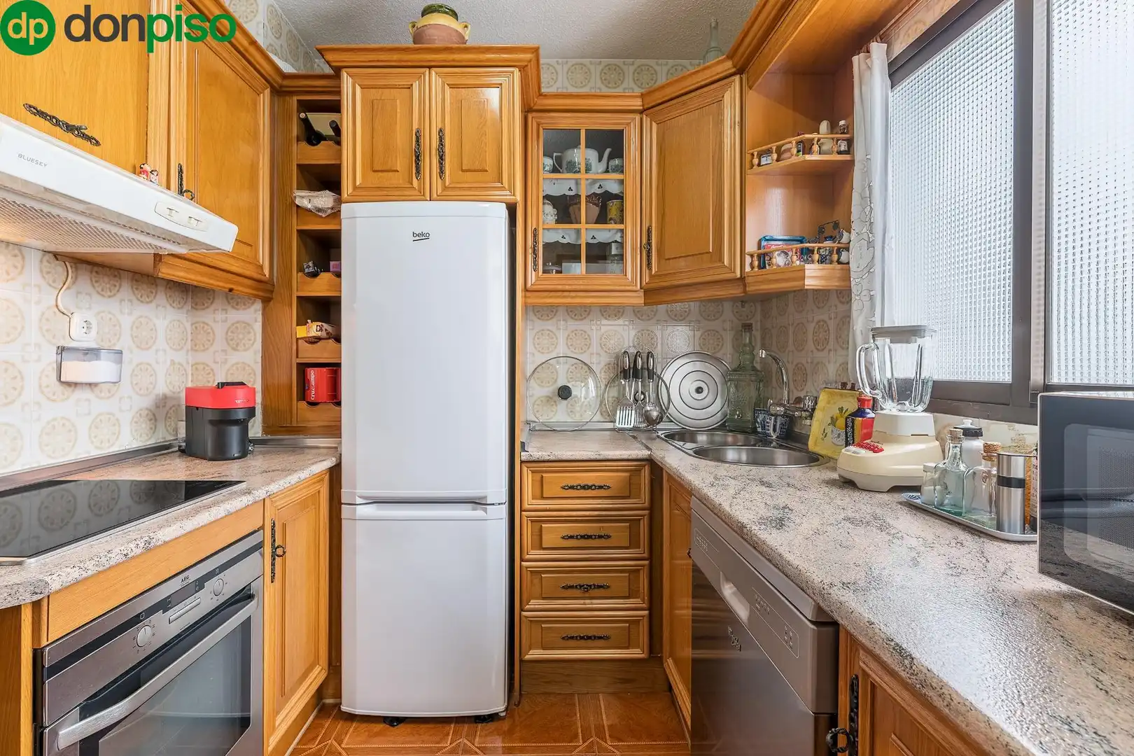 Kitchen of Flat for sale in Granada