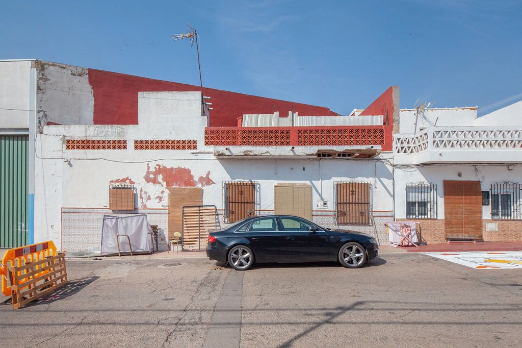 Vista exterior de Casa adosada en venda en Alginet