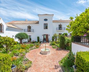 Jardí de Finca rústica en venda en Sotogrande amb Aire condicionat, Terrassa i Piscina