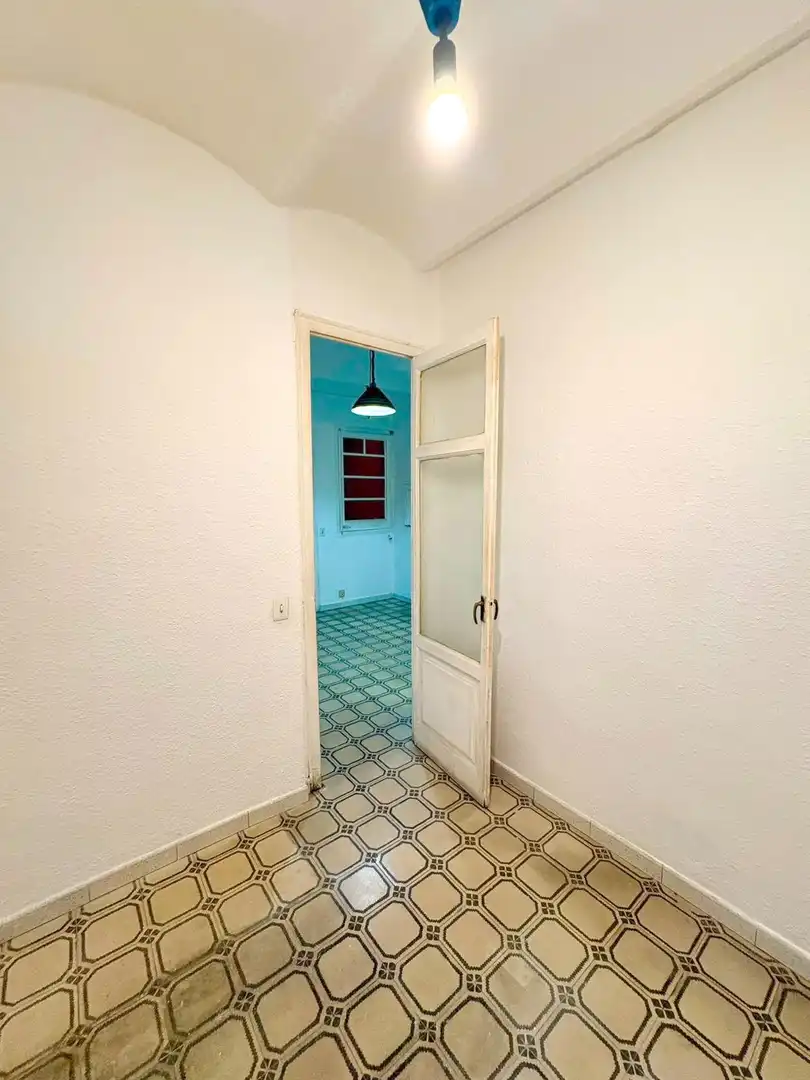 Piso en venta en Barcelona con Balcón