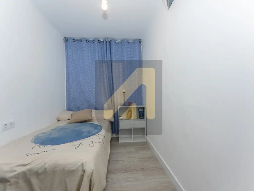 Dormitori de Apartament en venda en L'Hospitalet de Llobregat