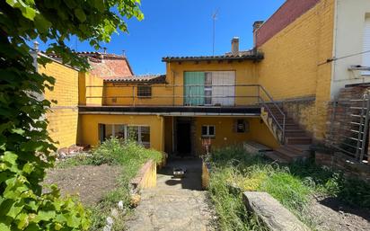 Vista exterior de Casa o xalet en venda en Manlleu amb Terrassa i Balcó