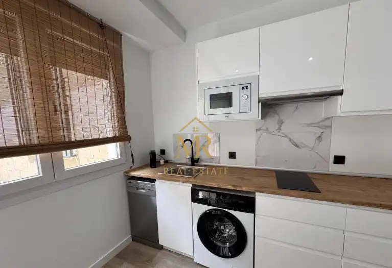 Kitchen of Study for sale in Salamanca  with Air Conditioner, Heating and Furnished