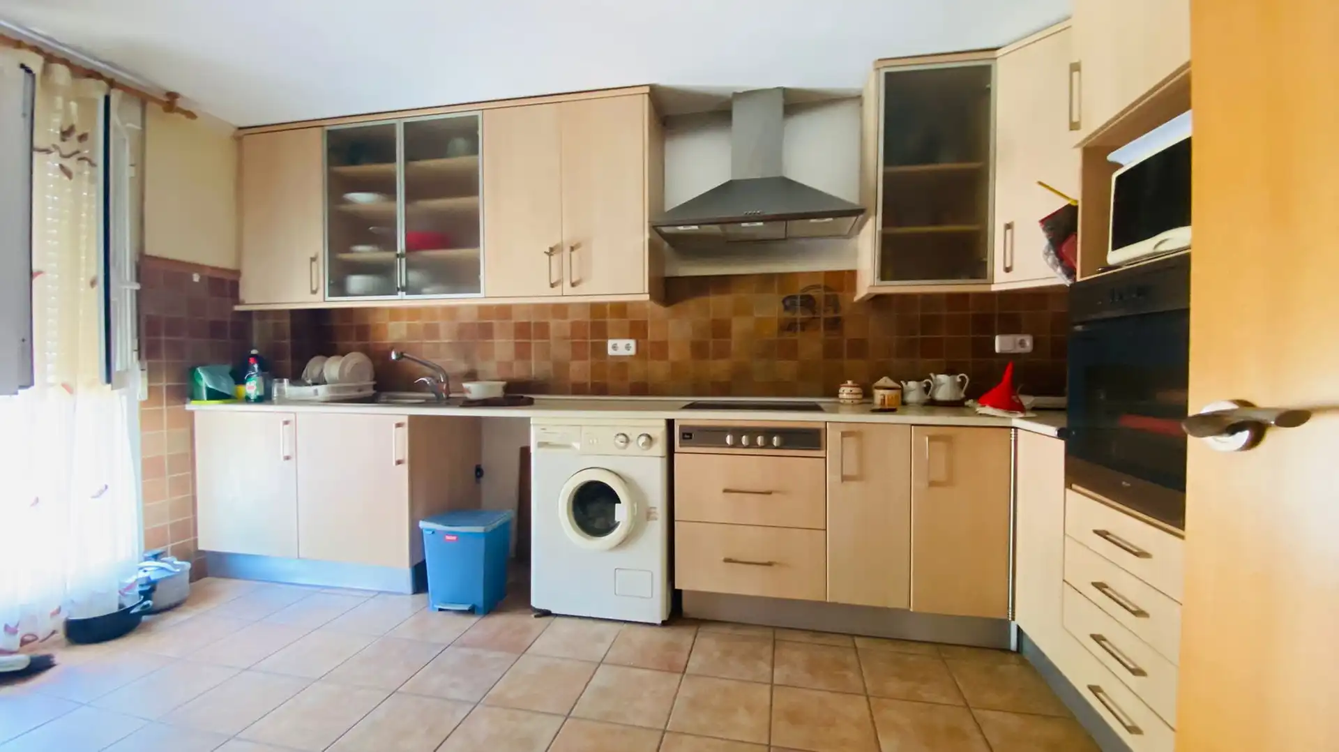 Cuina de Casa o xalet en venda en Arañuel amb Terrassa, Traster i Balcó